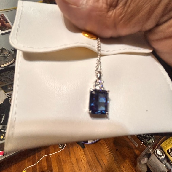 Tanzaine gem necklace with earring - Picture 4 of 7